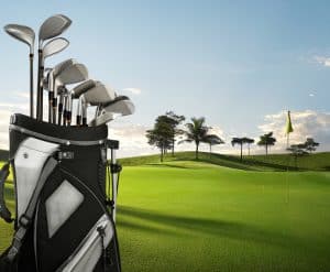 What Are The Pros And Cons Of A 14 Way Golf Bag?